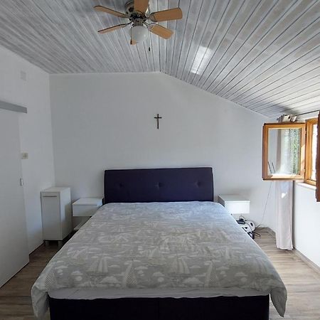 Apartman Kristina And Free Parking มาลีโลชินจ์ ภายนอก รูปภาพ