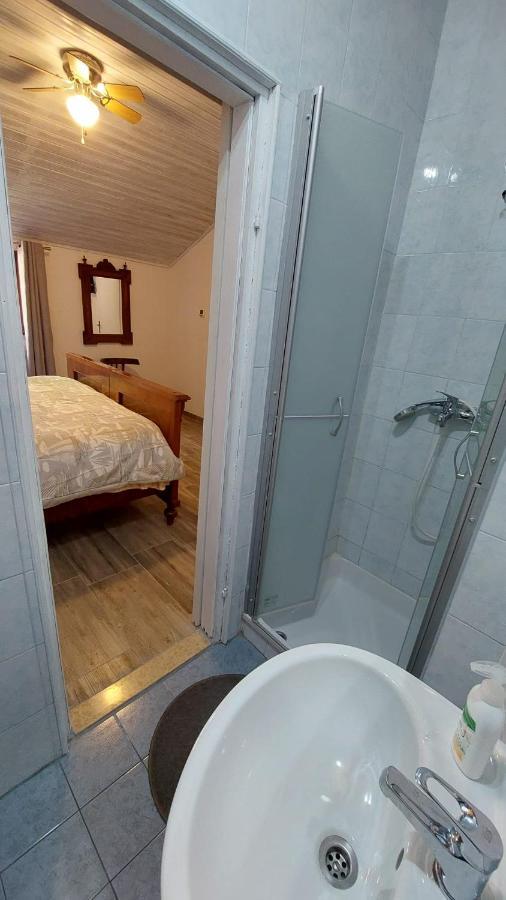 Apartman Kristina And Free Parking มาลีโลชินจ์ ภายนอก รูปภาพ